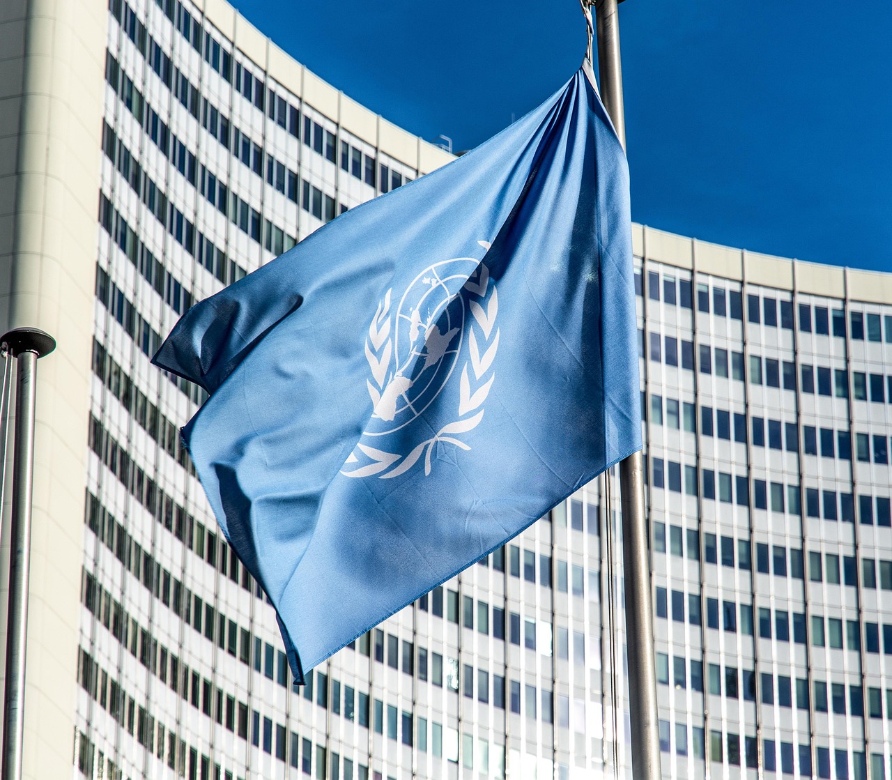 découvrez comment l'internationalisation permet aux entreprises et aux sites web de s'adapter facilement aux marchés mondiaux, en offrant des contenus traduits, des devises locales et une expérience utilisateur personnalisée pour chaque pays.