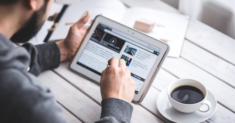 Blog d'actualités et d'informations : transformer un flux quotidien en outil de travail