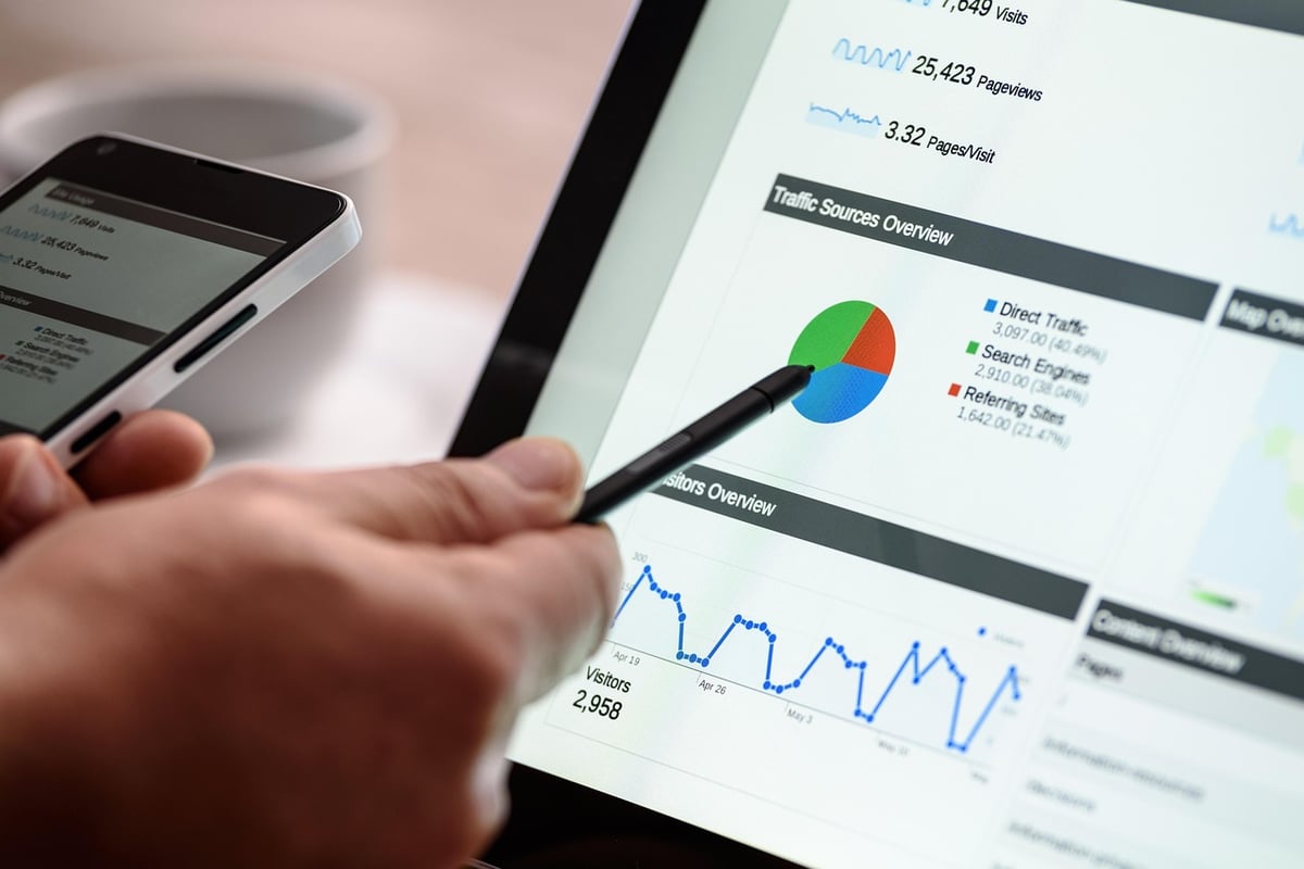 Devenir rédacteur web seo : compétences, missions et bonnes pratiques en 2025