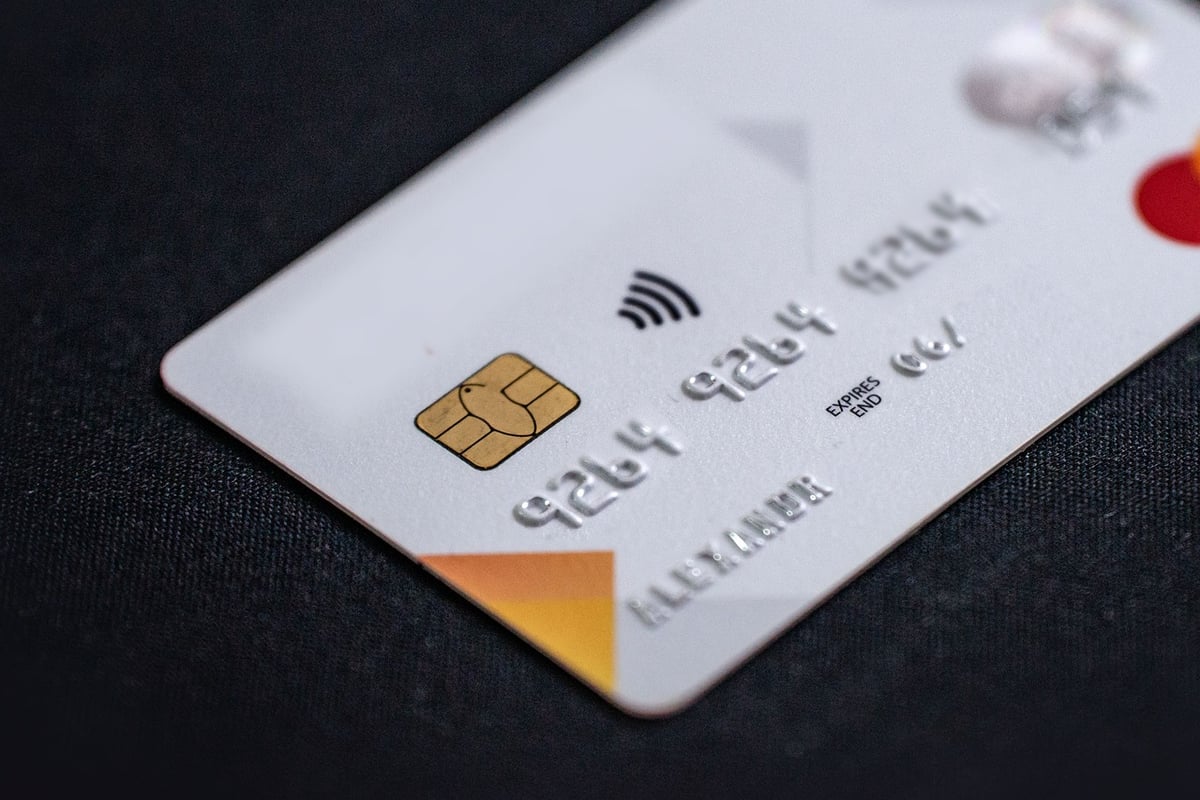 Carte bancaire anonyme : tout savoir pour payer en toute discrétion en 2025